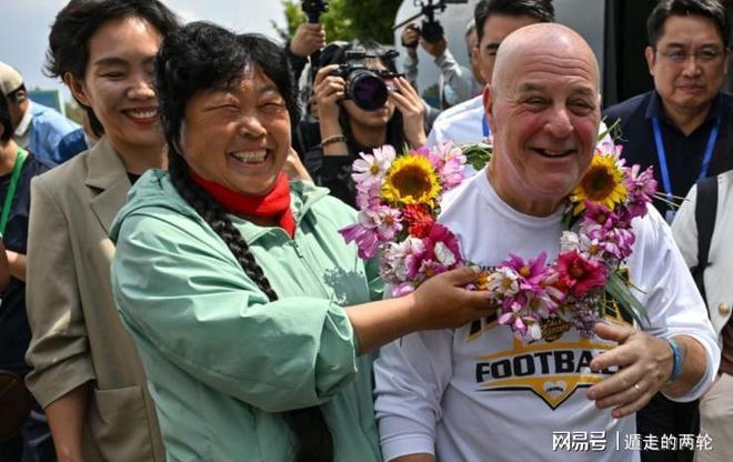 五大联赛榜首大战：阿根廷神锋梅开二度 卫冕冠军让二追二 两队均终结全胜